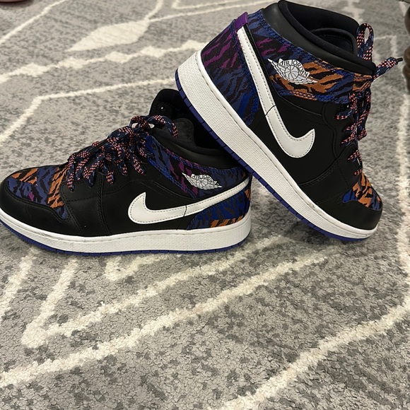 tiger jordans